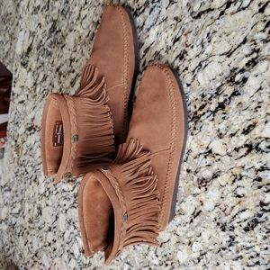 Minnetonka High Top Moccasin